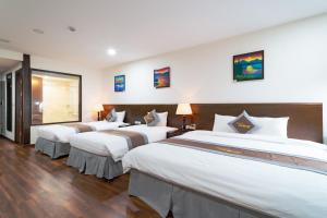 Phòng 3 Người Có Phòng Tắm (Triple Room with Bathroom)