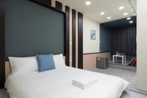 Phòng Deluxe Giường Đôi Có Vòi Sen (Deluxe Double Room with Shower)