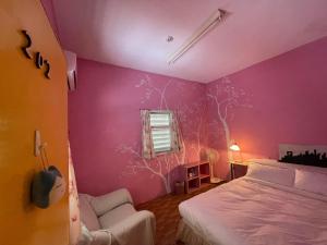 Phòng Tiêu Chuẩn Giường Đôi Với Phòng Tắm Chung (Standard Double Room with Shared Bathroom)