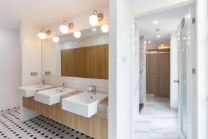 Phòng giường đôi Phòng tắm chung (Double Room Shared Bathroom)