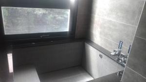 Phòng Giường Đôi Có Bồn Tắm Spa (Double Room with Spa Bath)