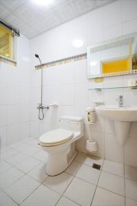 Suite Gia Đình Có Ban Công (Family Suite with Balcony)
