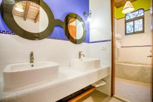 Standard Quadruple Private Bathroom