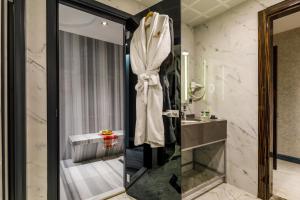Junior Suite with Turkish Bath - Basement Floor room in Euro Design Hotel