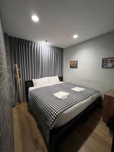 Phòng đôi có phòng tắm chung (Double Room with shared bathroom room)