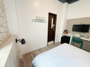 Phòng Giường Đôi Có Phòng Tắm Riêng (Double Room with Private Bathroom)