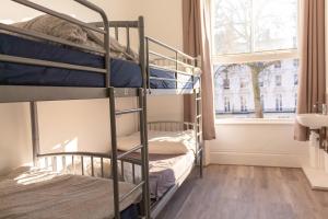 Bed in 4-Bed Mixed Dormitory Room room in Urbany Hostel London