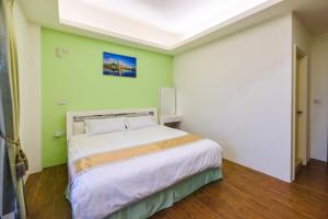 Phòng Deluxe Giường Đôi Có Ban Công (Deluxe Double Room with Balcony)