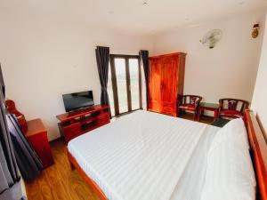 Phòng Giường Đôi Có Ban Công (Double Room with Balcony)