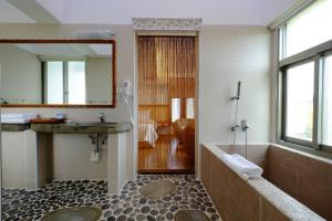 Phòng Đôi Loại Sang (Deluxe Double Room)