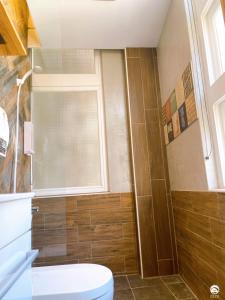 Phòng Tiêu Chuẩn Giường Đôi (Standard Double Room)