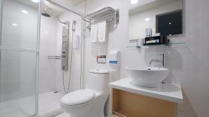 Phòng Đôi Tiêu Chuẩn - Nhận Phòng Sau 11:00 Tối (Standard Double Room - Check-In After 11:00 PM)