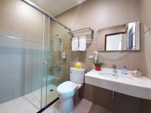 Phòng Giường Đôi Có Ban Công (Double Room with Balcony)