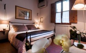 One-Bedroom Apartment room in Yome - Your Home in Florence