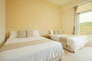 Phòng 4 Người Có Ban Công (Quadruple Room with Balcony)