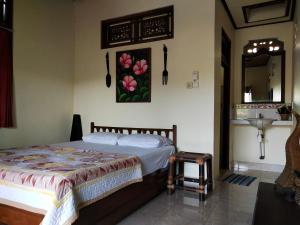 Phòng Giường Đôi Có Ban Công (Double Room with Balcony)