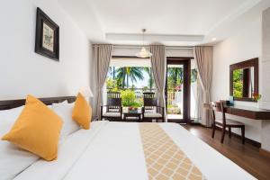Phòng Superior hướng biển giường đôi (Superior Sea View Double Room)