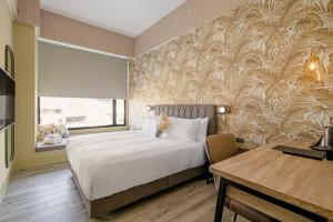 Phòng Deluxe Gia đình với Cửa sổ (Deluxe Family Room with Window)