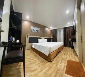 Phòng Tiêu Chuẩn Giường Lớn (Standard King Room)