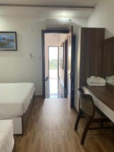 Phòng 4 Người có Sân hiên (Quadruple Room with Terrace)