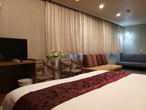 Phòng Giường Đôi Có Phòng Tắm Riêng (Double Room with Private Bathroom)
