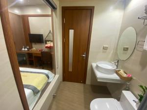 Phòng Hai Giường Đơn Loại Sang (Deluxe Twin Room)