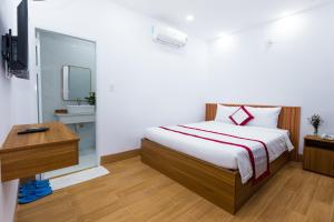 Phòng Giường Đôi Có Phòng Tắm Riêng (Double Room with Private Bathroom)