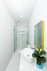 Phòng Có Giường Cỡ King Nhìn Ra Biển (King Room with Sea View)