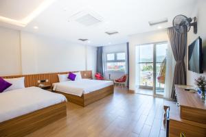Phòng Gia Đình Nhìn Ra Biển (Family Room with Sea View)