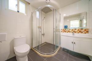 Phòng 4 Người Có Vòi Sen (Quadruple Room with Shower)