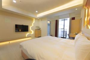 Phòng Giường Đôi Có Ban Công (Double Room with Balcony)