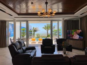 Villa có hồ bơi riêng (Villa With Private Pool)