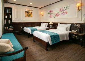 Phòng Deluxe giường đôi hoặc 1 giường - 2 ngày 1 đêm trên tàu (Deluxe Double or Twin Room - 1 Night On Boat 2 Days)