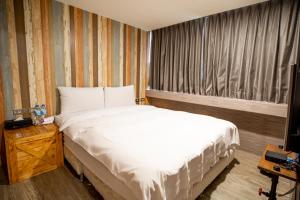 Phòng giường đôi không có cửa sổ (Double Room without Window)