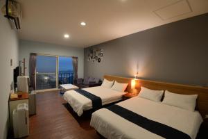 Phòng 4 Người Có Ban Công (Quadruple Room with Balcony)