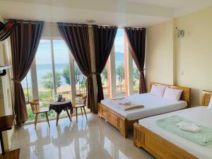 Phòng 4 Người Nhìn Ra Biển (Quadruple Room with Sea View)