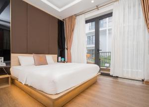 Phòng Có Giường Cỡ Queen Với Ban Công (Queen Room with Balcony)