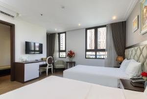 Phòng Hai Giường Đơn Loại Sang (Deluxe Twin Room)