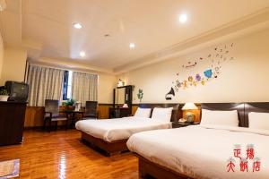 Phòng 3 Người Hạng Tiết Kiệm (Economy Triple Room)