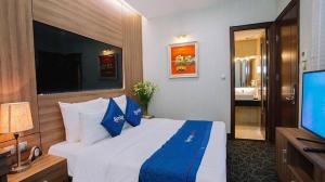 Phòng Cổ Điển có Giường Lớn (Classic King Size Bed Room)