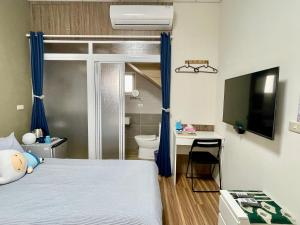 Phòng 2 Giường Đơn Với Phòng Tắm Riêng (Twin Room with Private Bathroom)