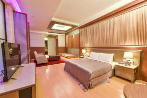 Phòng Đôi Loại Sang (Deluxe Double Room)