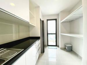 Căn Hộ 3 Phòng Ngủ (Three-Bedroom Apartment)