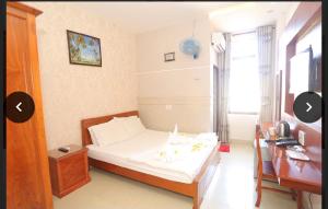 Phòng Deluxe có giường Queen (Deluxe Room with Queen Bed)