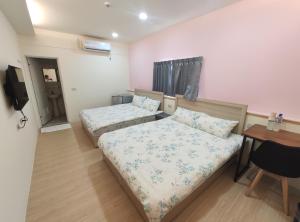 Phòng Tiêu Chuẩn 4 Người (Standard Quadruple Room)