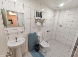 Phòng Tiêu Chuẩn 4 Người (Standard Quadruple Room)