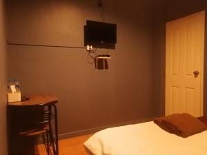 Phòng Giường Đôi Có Phòng Tắm Riêng (Double Room with Private Bathroom)