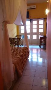 Phòng Deluxe Giường Đôi Có Vòi Sen (Deluxe Double Room with Shower)