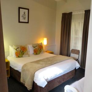 Double Room with Shower room in Ashanti Lodge Backpackers