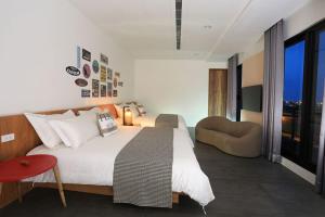 Phòng 4 Người Có Bồn Tắm (Quadruple Room with Bath)